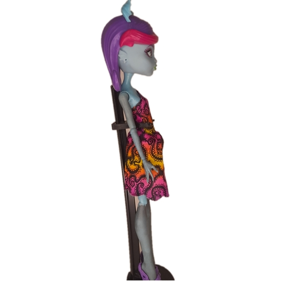 Monster High Original Create a Monster Sea Monster Fashion Doll - Picture 3 of 6